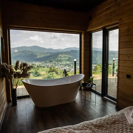 Under Sky - з теплим басейном ,чаном-джакузі, панорамною ванною та Playstation 5 סלאבסקה